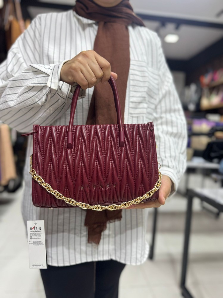 Sisley 231 Suni Deri EL Ve Çapraz Model Bordo Sisley 231 Suni Deri EL Ve Çapraz Model Bordo