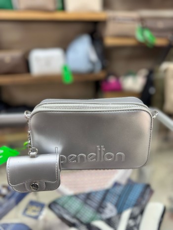 Benetton Bnt-1448 Kadın Çanta Slikon Çapraz Model Gümüş Gri