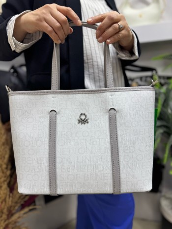 Benetton Bnt-1604 Kadın Çanta Monogram Eskitme Baskı El Ve Çapraz Model Beyaz Benetton Bnt-1604 Kadın Çanta Monogram Eskitme Baskı El Ve Çapraz Model Beyaz