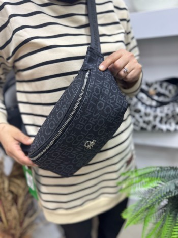 Benetton Bnt-1615 Monogram Eskitme Baskı Vücut Çantası Siyah