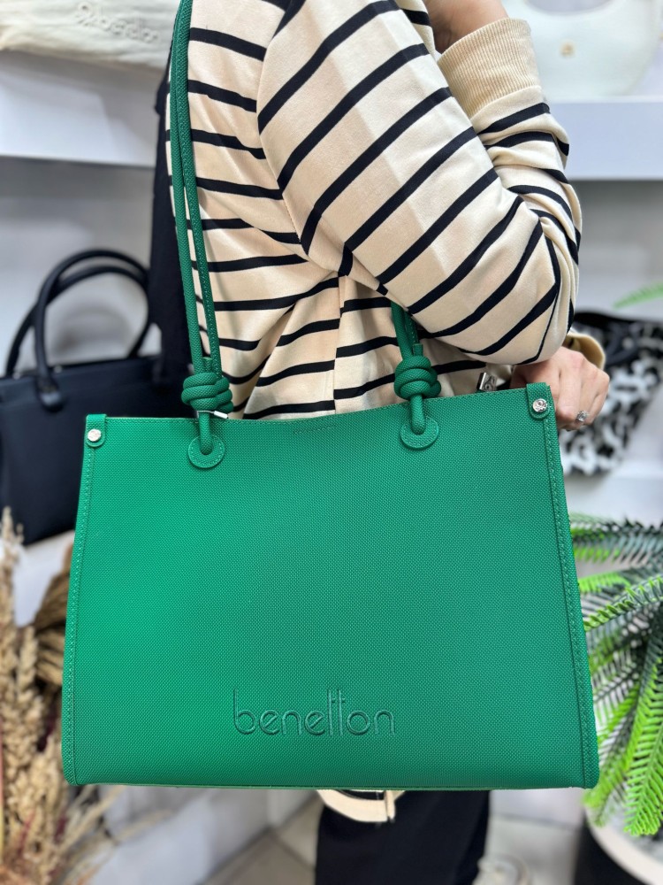 Benetton Bnt-1622 Nano Kumaş El Ve Omuz Zümrüt Yeşil Benetton Bnt-1622 Nano Kumaş El Ve Omuz Zümrüt Yeşil
