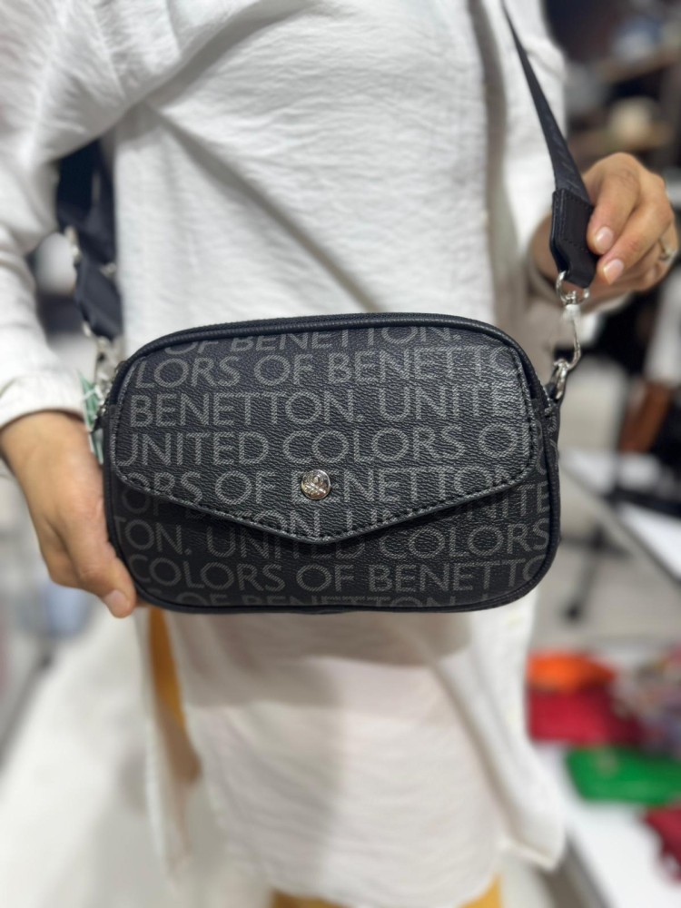 Benetton Bnt-1687 Suni Deri Monogram Baskı Çapraz Model Siyah