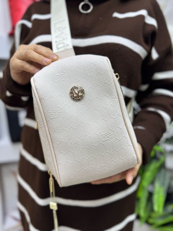 Levidor 930229 Kadın Çanta Lazer Baskı Vücut Çantası Krem